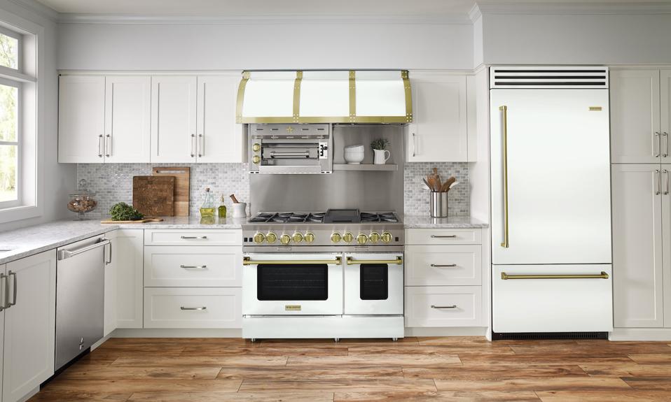 white appliances kitchen