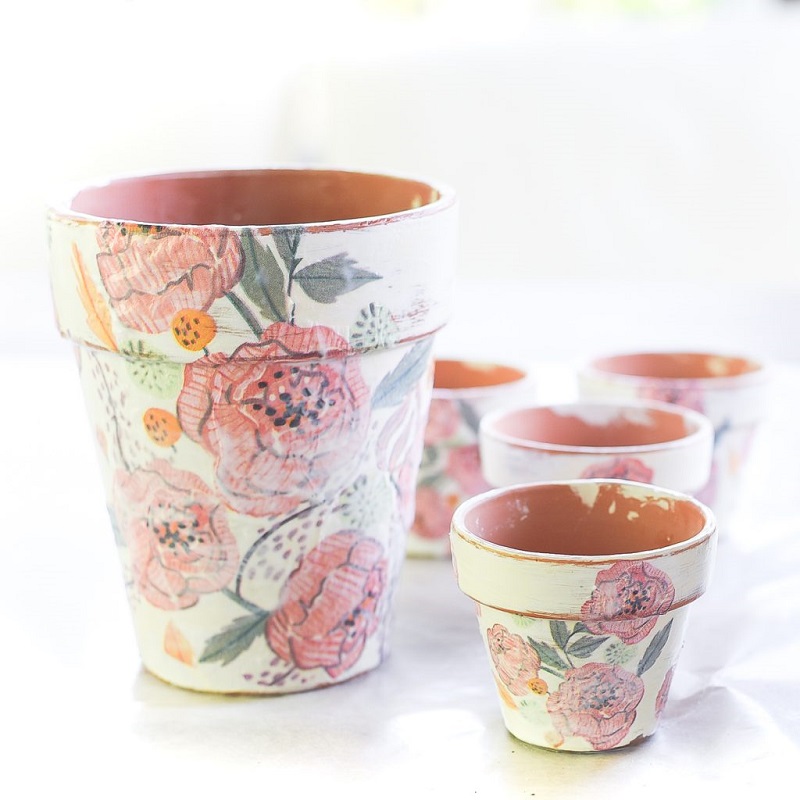 decoupage flower pots with tissue paper