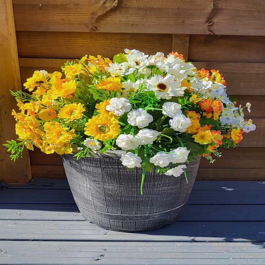 how to arrange flower pots outdoor
