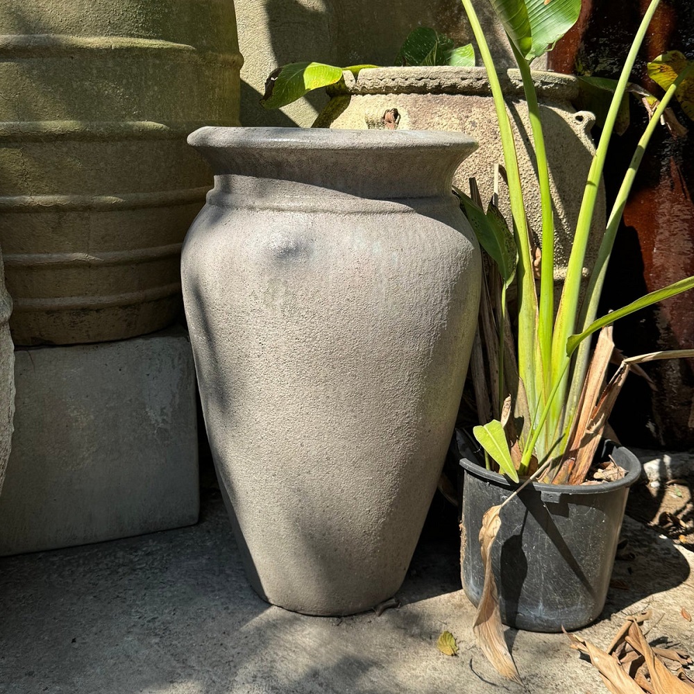 decorating flower pots with stones