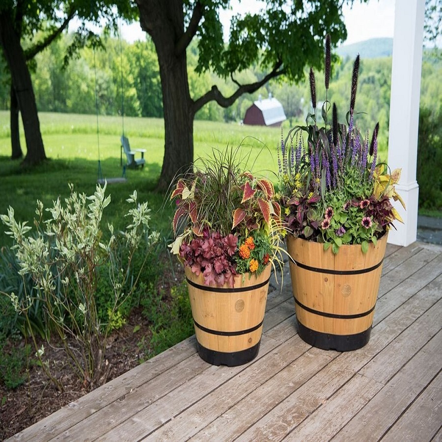 landscaping with flower pots